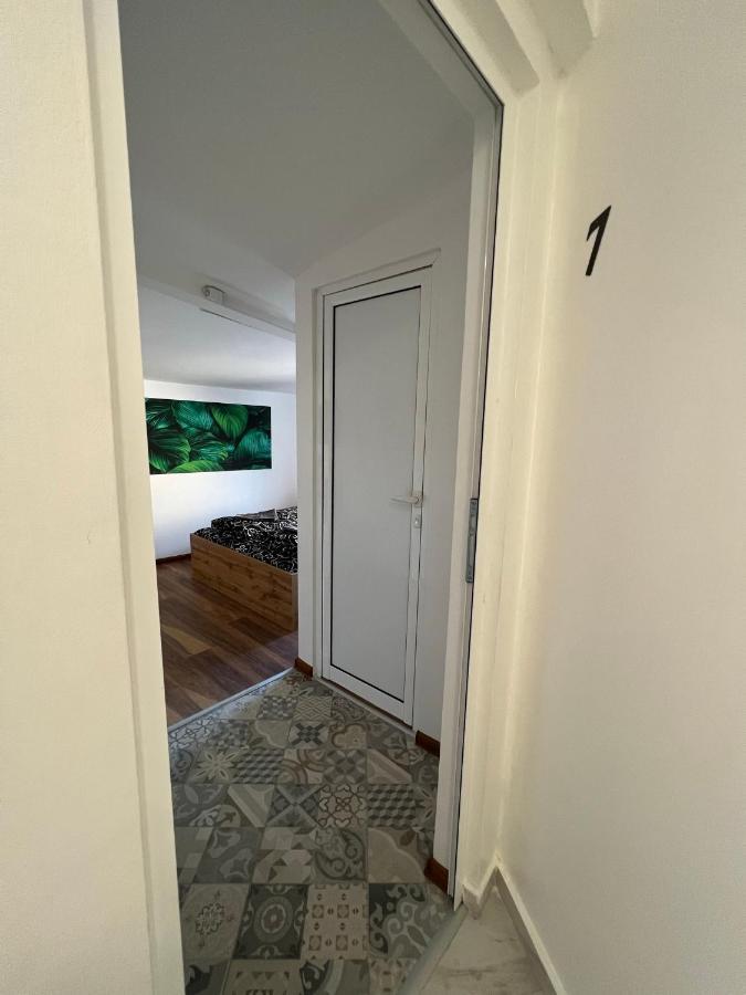 The Rainbow 7 Apartment Sofia Luaran gambar